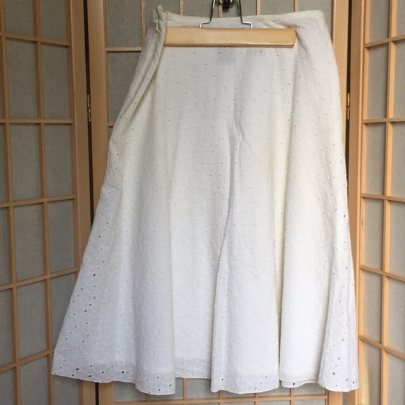 Nine West Dresses & Skirts - Nine West white 100% cotton skirt